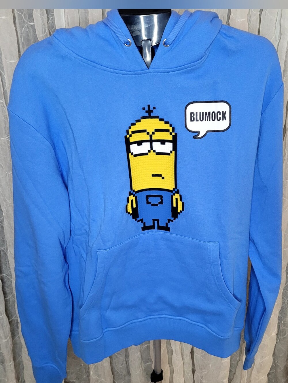 Mostly Heard Rarely Seen 8-Bit x Illumination 3D Kevin Minions Blue Hoodie Men L
